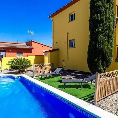 With A Private Pool, Just 19km To The Beaches Of Tarragona! * Rodoñá